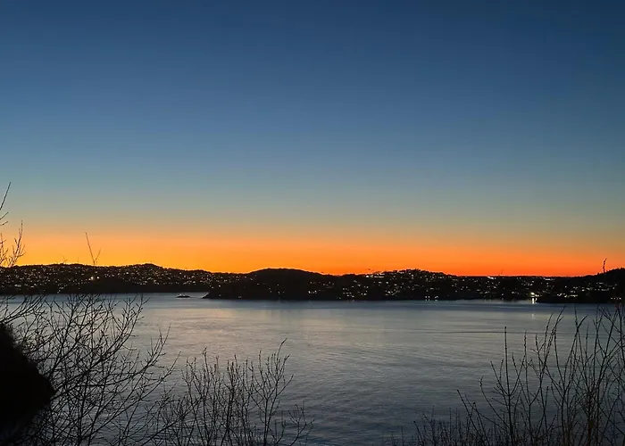 Aurora Caravan Near Bergen * Strusshamn